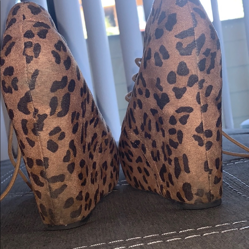 Cheetah Print Booties - Picture 5 of 6